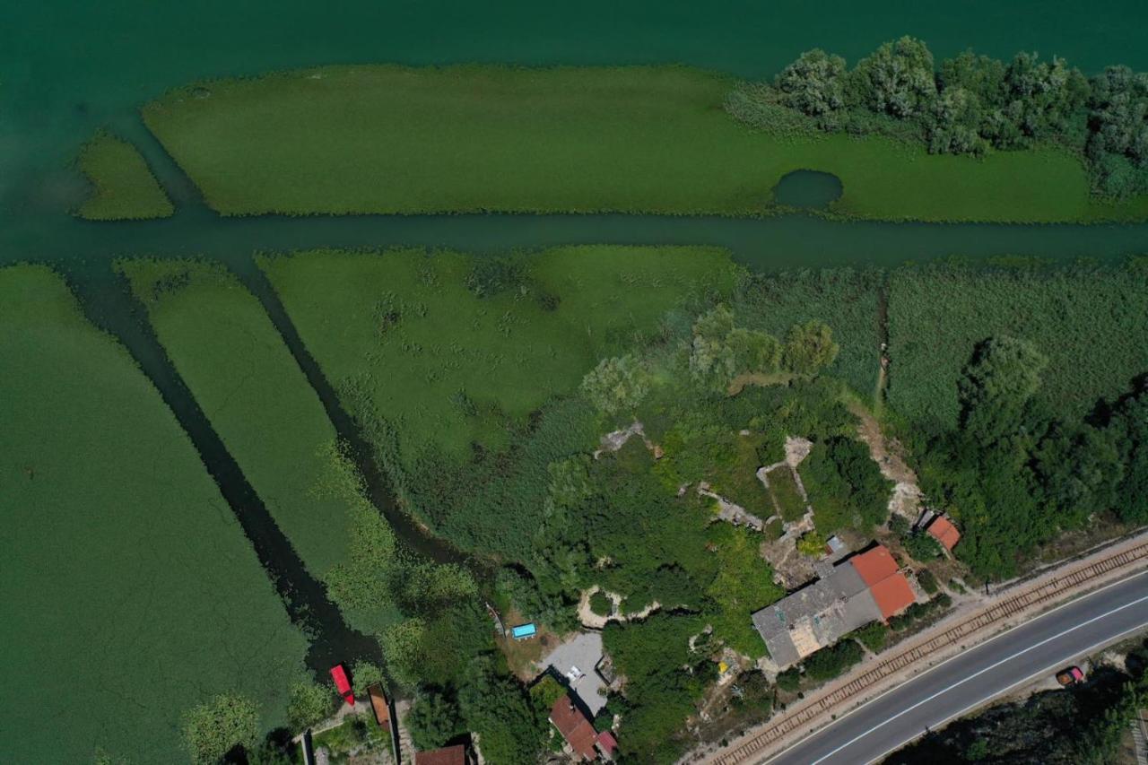 Lake House Buric Vranjina Exterior photo