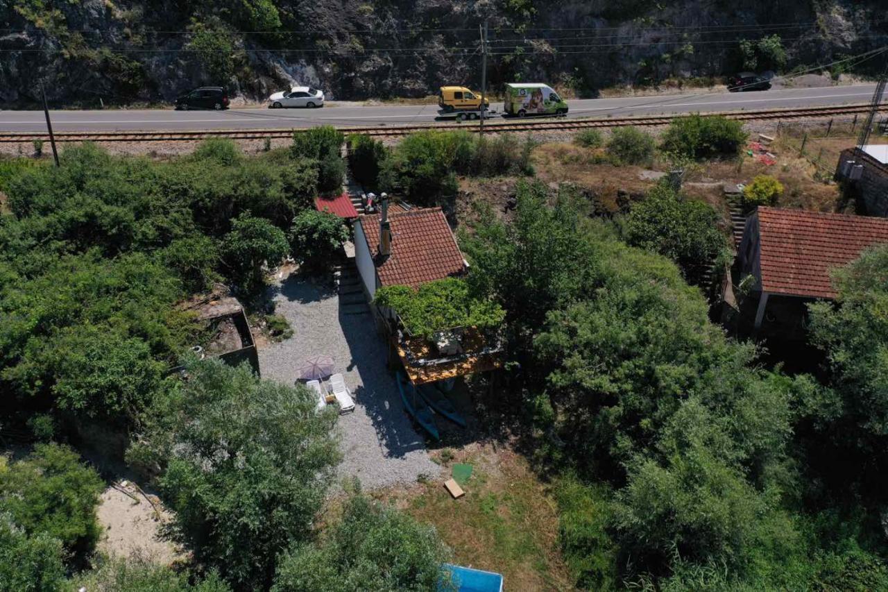 Lake House Buric Vranjina Exterior photo
