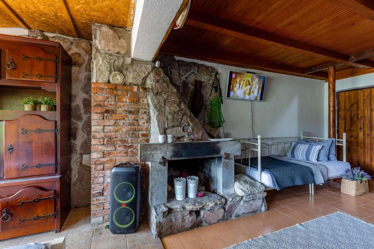 Lake House Buric Vranjina Exterior photo